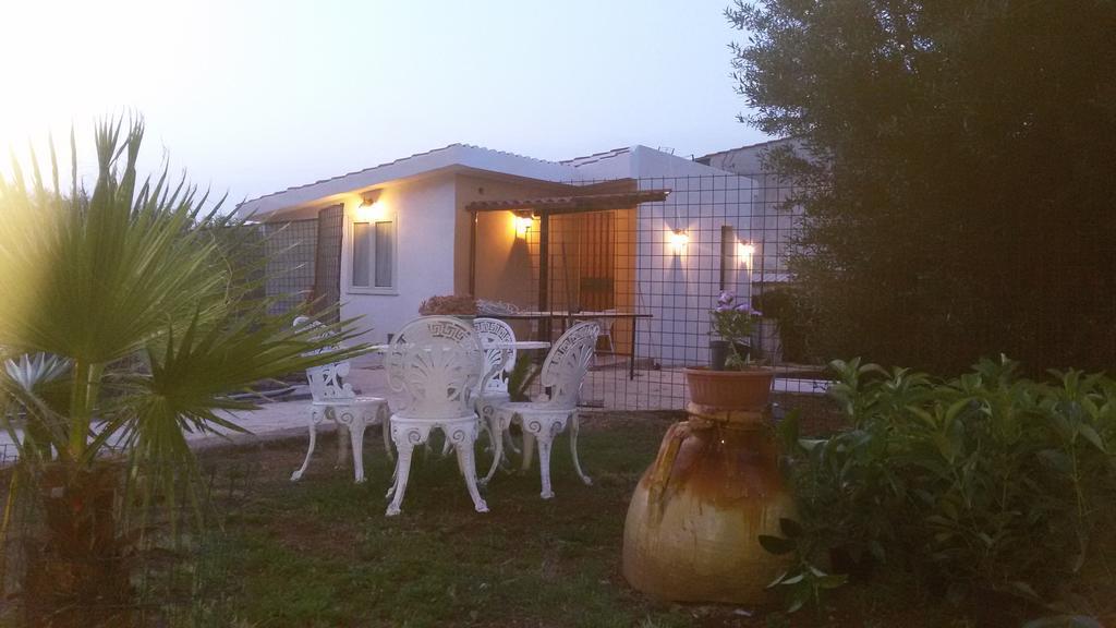 Camera Relax Riservata Intero Appartamento Carini Exterior foto